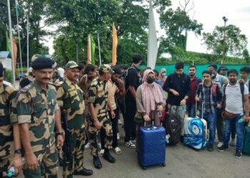 Indian Students Return from Bangladesh Amid Unrest