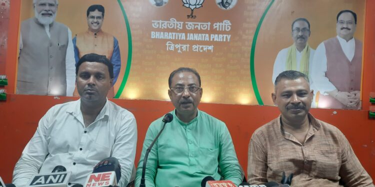 BJP Criticizes Rahul Gandhi’s Remarks in Parliament