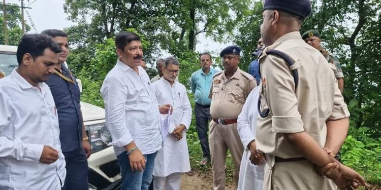 Police Prevent Political Delegations from Visiting Gandachara Following Unrest