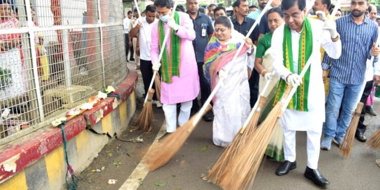 The primary aim of the Har Ghar Tiranga campaign is to awaken a sense of nationalism and patriotism among the people.