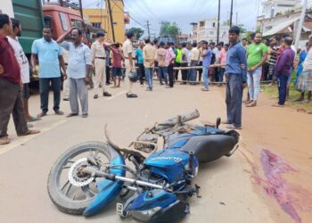 After the accident in Barajala area, the residents blocked the road in protest