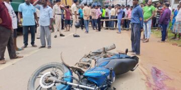 After the accident in Barajala area, the residents blocked the road in protest