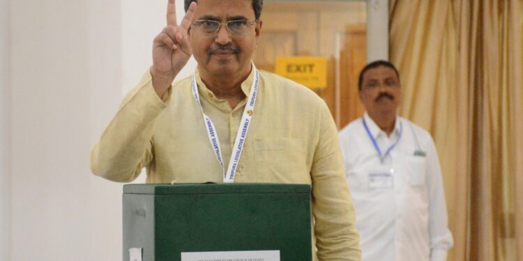 Chief Minister cast his vote for Rajya Sabha