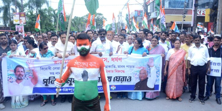 Tripura Congress protests deteriorating law and order, gheraos police headquarters