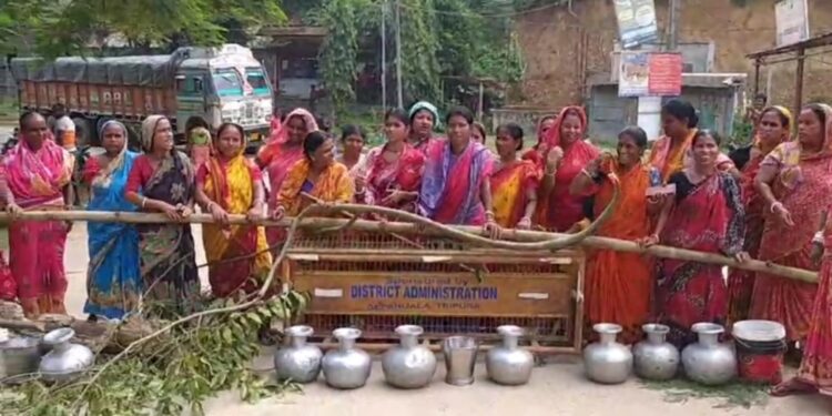 Residents block Bishalgarh-Boxanagar road over prolonged power outage and water crisis in Sepahijala district of Tripura