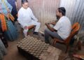 Chief Minister Purchases Earthen Lamps for Diwali