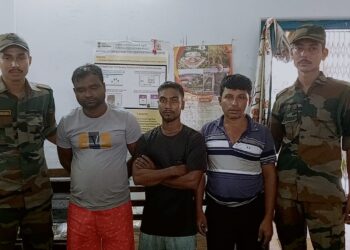 Three Bangladeshi detain