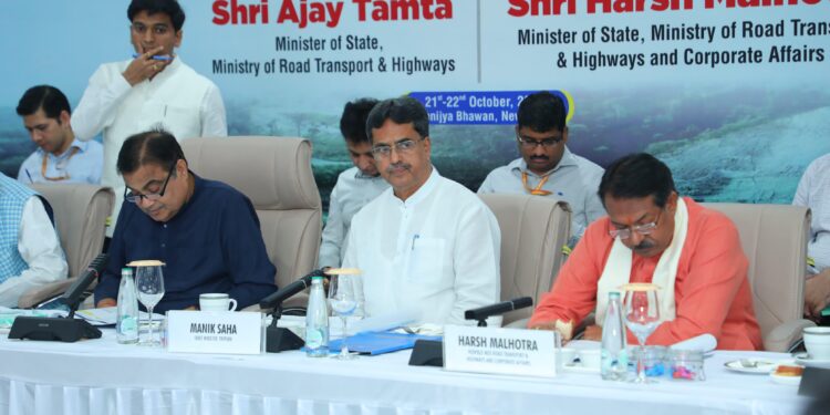 CM attends review meeting chaired by Union Minister Nitin Gadkari