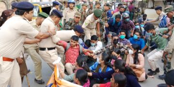 TET-qualified aspirants demand immediate recruitment