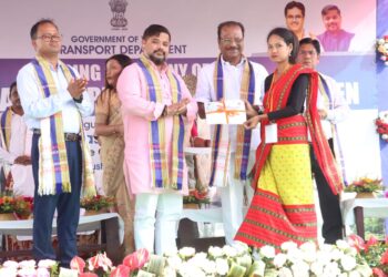 Governor attending the Closing ceremony Driving Training programme for woman