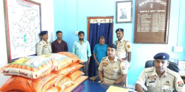 Police arrested group of thieves with stolen Rice bags