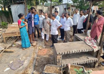 Jitendra Choudhury visits South Ramnagar Gol Chakkar area