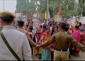 Rose Valley cheat fund case: protest against former Chief Minister