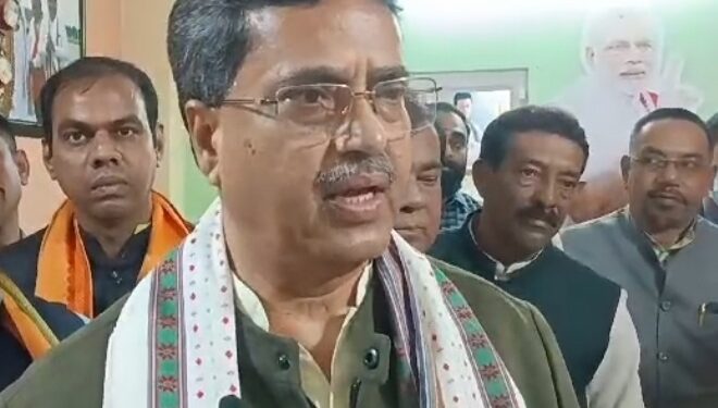 Congress and CPM try to create controversy in State: Chief Minister