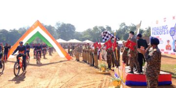 CYCLING EXPEDITION : FLAGGED OFF BY GOC SPEAR CORPS – “LETS RIDE FOR THE NATION”
