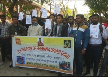 Physically qualified Job aspirants for Fire Service department stages  protest