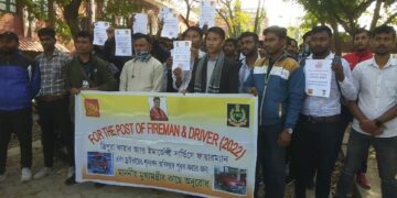 Physically qualified Job aspirants for Fire Service department stages  protest