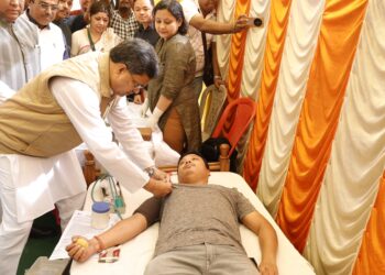 Chief Minister Emphasizes Public Welfare and Blood Donation at Nine Bullets Club Event