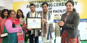 ASHA workers and ASHA facilitators felicitates