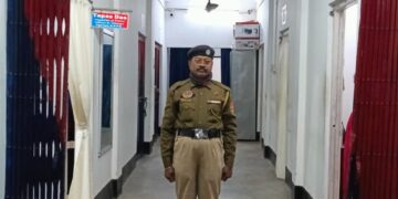 Police seized 33 packets dry Cannabis worth Rs. 3,50,000.