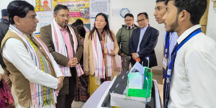 Students Participate Enthusiastically in State-Level Science Exhibition