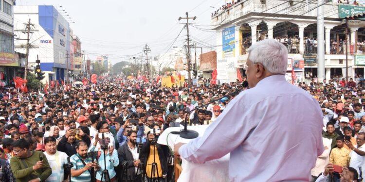 CPI(M) claims vehicles transporting people to the rally, deliberately vandalized and stopped