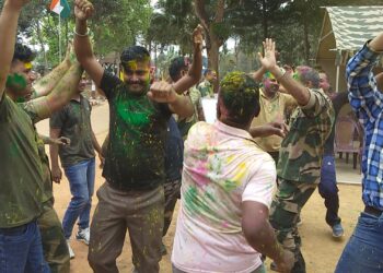 BSF personnel celebrate Holi with camaraderie at Tripura border
