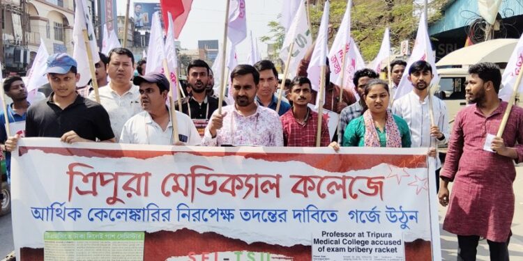 SFI and TSU jointly stages protest