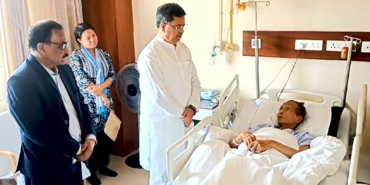 CM vsits TIPRA Motha President Bijoy Kumar Hrangkhawl in Hospital, Wishes Him a Speedy Recovery