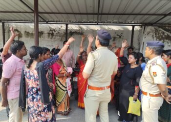 Traders expresses frustration over distribution process