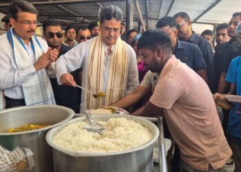 Chief Minister inaugurates  subsidized midday meal facility at GBP hospital