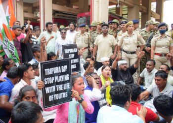 Tripura Youth Congress  stages demonstration, protesting the alleged cancellation of a recruitment process