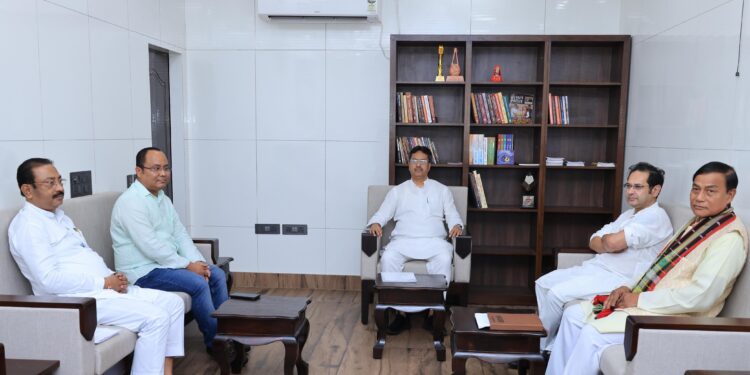 CM chairs meeting on state development