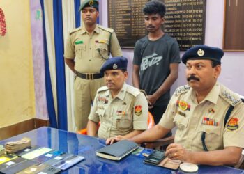 West Agartala Police Arrest Mobile Theft Gang Member, Recover Stolen Items