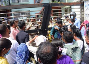 TET Job Aspirants Gherao CM’s Residence, Detained by Police for Protest Without Permission