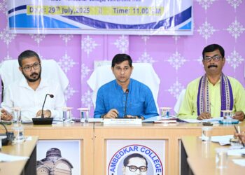 Minister Sudhangshu Das Chairs Review Meet to Resolve Civic Issues in Fatikroy