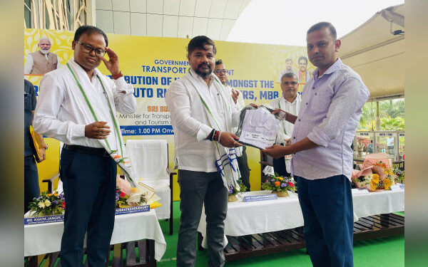 Transport Minister Urges Pre-Paid Taxi, Auto Drivers to Maintain Service Standards for Tourists