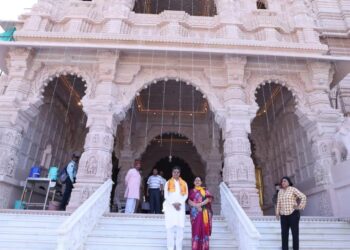 CM visits Ram Mandir, Hanuman Garhi temple  in Ayodhya