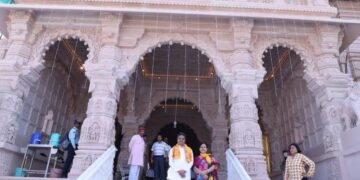 CM visits Ram Mandir, Hanuman Garhi temple in Ayodhya