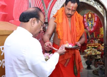 Governor Indra Sena Reddy Nallu Offers Prayers at Mata Temple