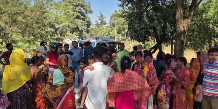 Women Block Agartala–Dharmanagar Road Over Acute Water Crisis in North Tripura