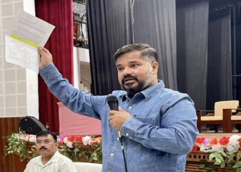 Chowdhury Holds Key Meeting on NH-8 Land Clearance