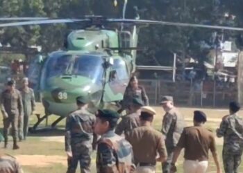 Army Chief of Eastern Command Reviews Security Along Indo-Bangladesh Border in Tripura