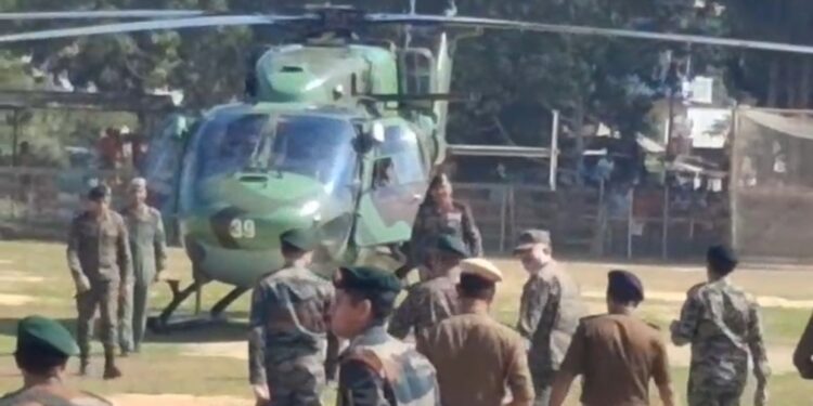 Army Chief of Eastern Command Reviews Security Along Indo-Bangladesh Border in Tripura
