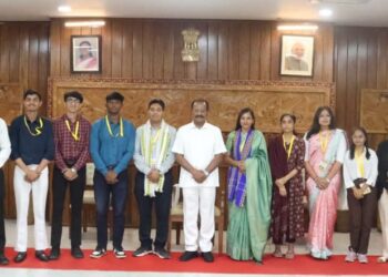 Youth exchange students call on Tripura Governor