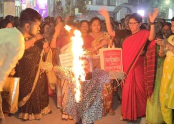Mahila Morcha on Sunday evening staged a vehement protest in front of the Congress Bhavan in Agartala.