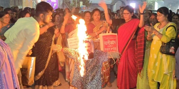 Mahila Morcha on Sunday evening staged a vehement protest in front of the Congress Bhavan in Agartala.