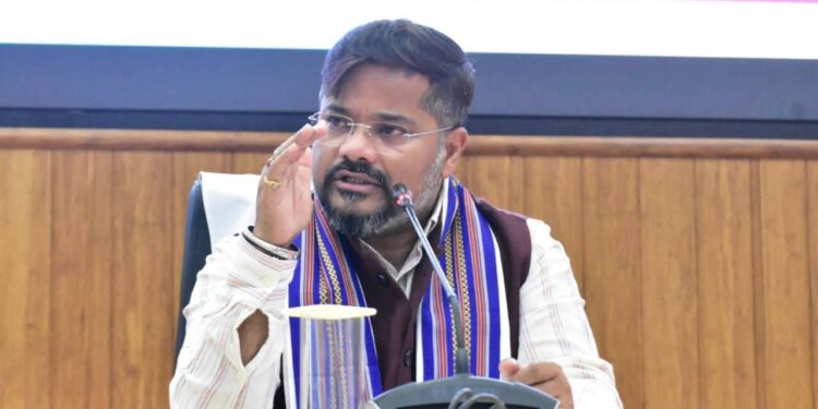 Tripura reviews fuel supply, assures no shortage