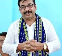 Tafajjal Hossain calls for modern education in Muslim community