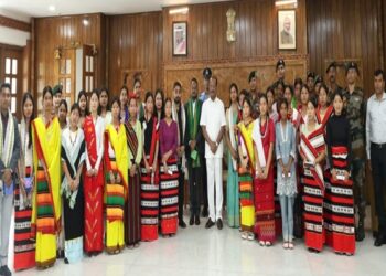 Assam student delegation meets Tripura Governor